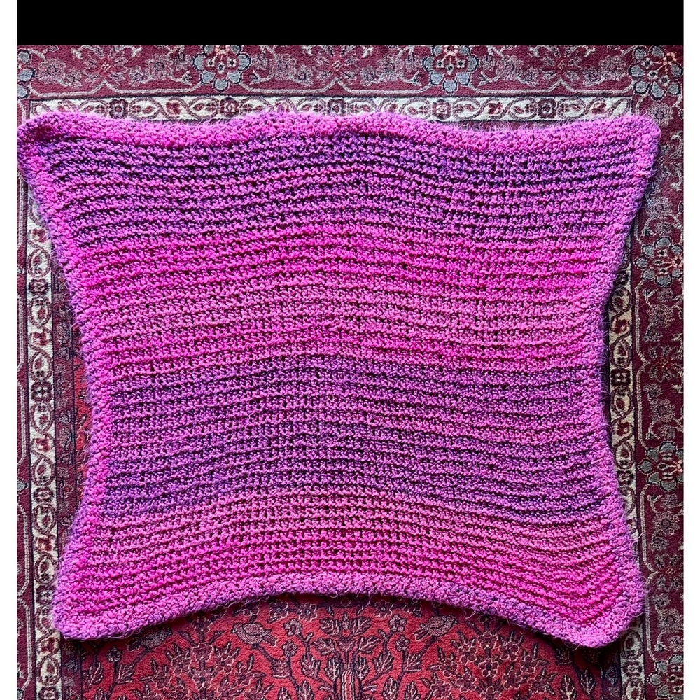 PEPPER ROGERS Hand Made Cozy Valentine’s Lap / Shoulder Blanket Purples …